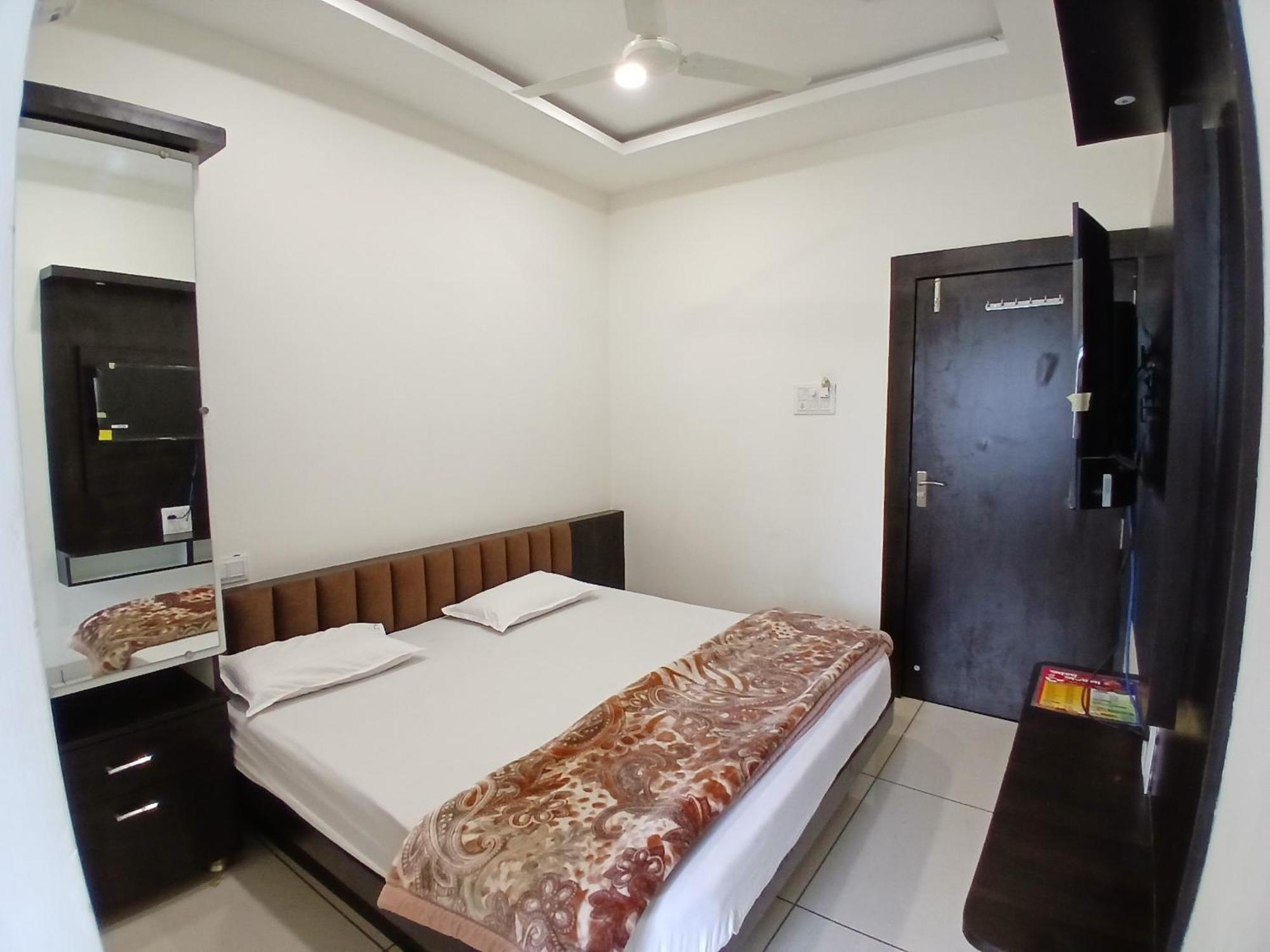 Hotel Jyoti Shree Ujjain Luaran gambar