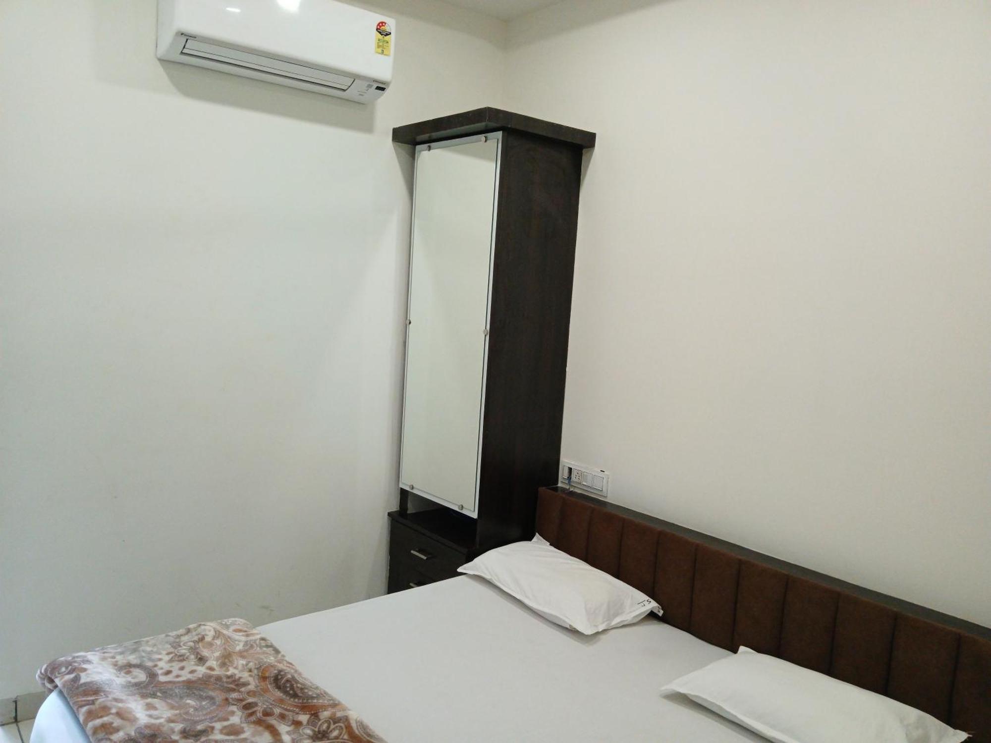 Hotel Jyoti Shree Ujjain Luaran gambar