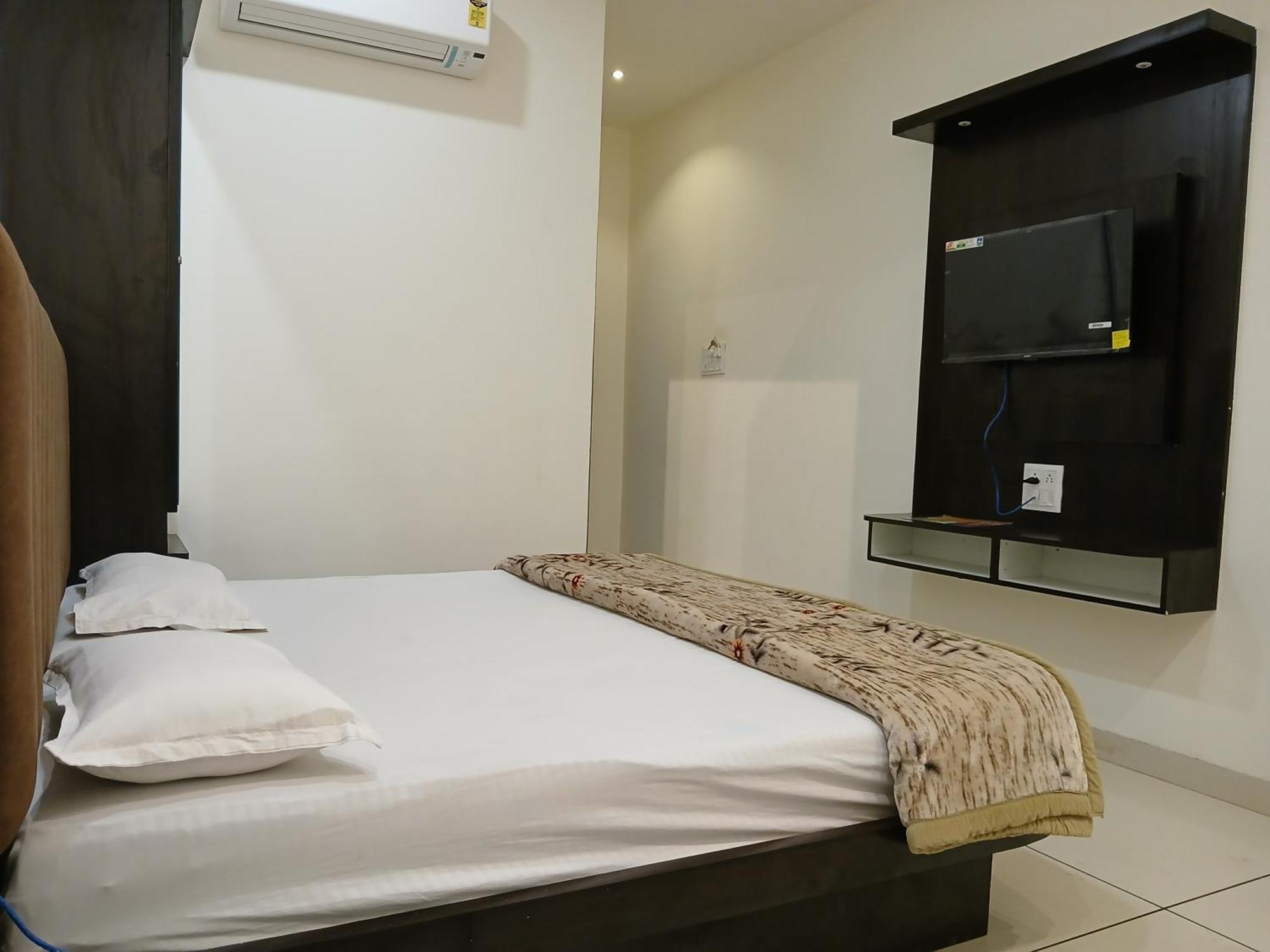 Hotel Jyoti Shree Ujjain Luaran gambar