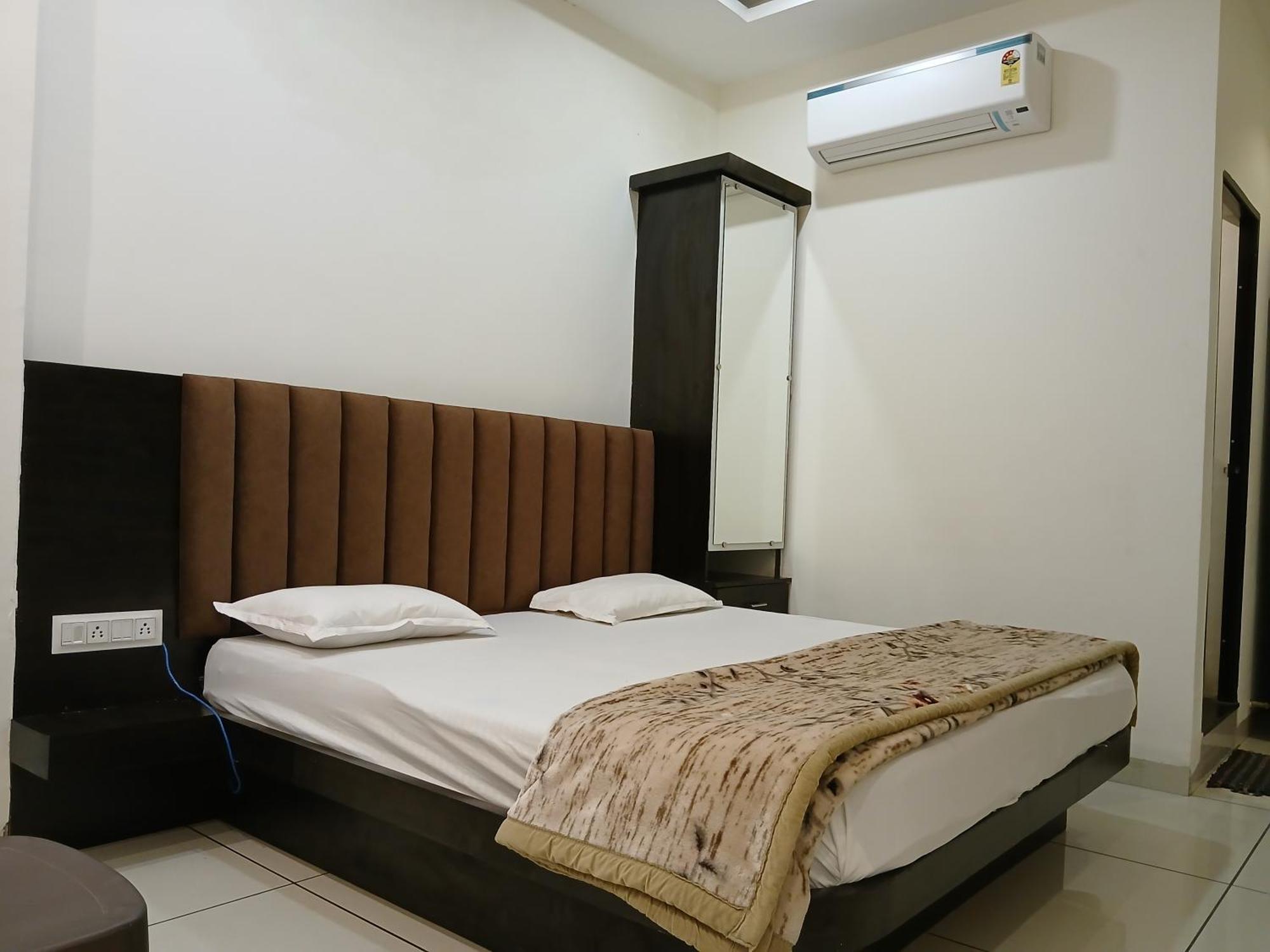 Hotel Jyoti Shree Ujjain Luaran gambar